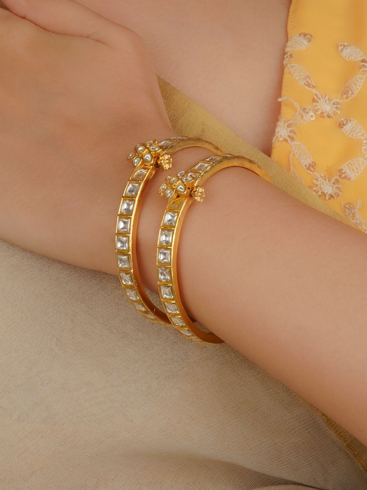 White Color Gold Plated Jadau Kundan Bangles (One Pair) - MB187W