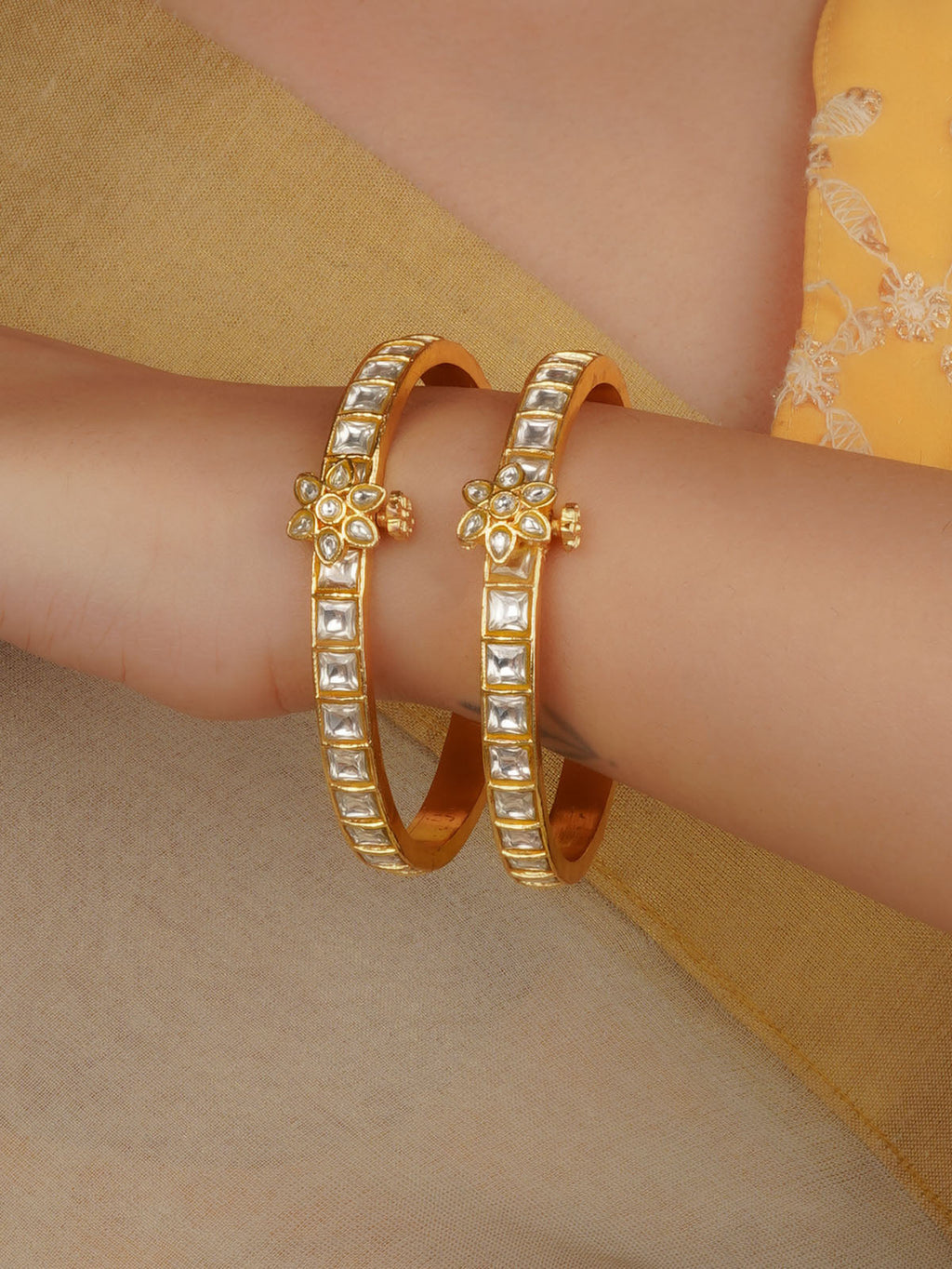 White Color Gold Plated Jadau Kundan Bangles (One Pair) - MB187W