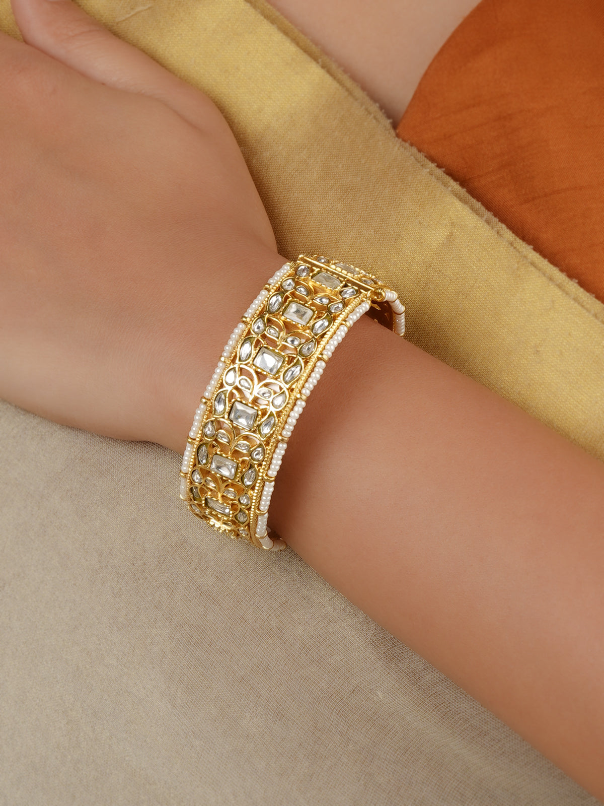 White Color Gold Plated Jadau Kundan Bangles (One Pair) - MB233W